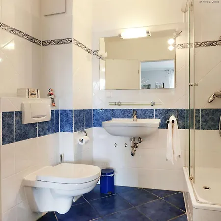 Apartment Mönchgut 8 *